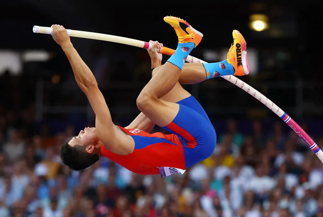 The Philippine bet Ernest John “EJ” Obiena came so close to ending the country’s 88-year Olympic medal drought in athletics as he placed fourth at the Paris Olympics men’s pole vault at the Stade de France early Tuesday, August 6 (Manila time).