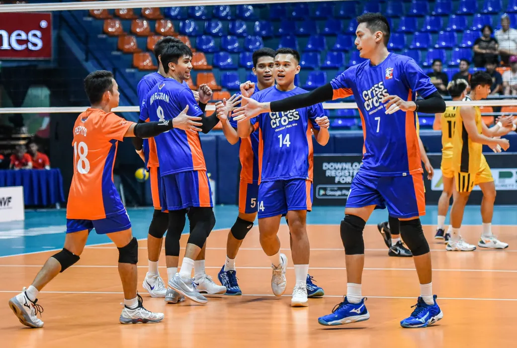 Criss Cross emerged as the top-seeded team after sweeping Savouge, 25-22, 25-21, 25-22, concluding the elimination round of the 2024 Spikers’ Turf Invitation Conference on Sunday, December 1, at the FilOil EcoOil Centre in San Juan. 