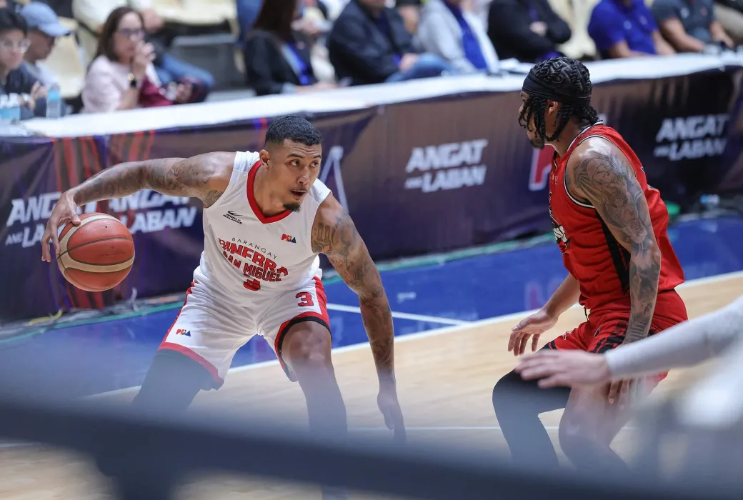 Jamie Alonzo of Barangay Ginebra San Miguel against Blackwater Bossing.
