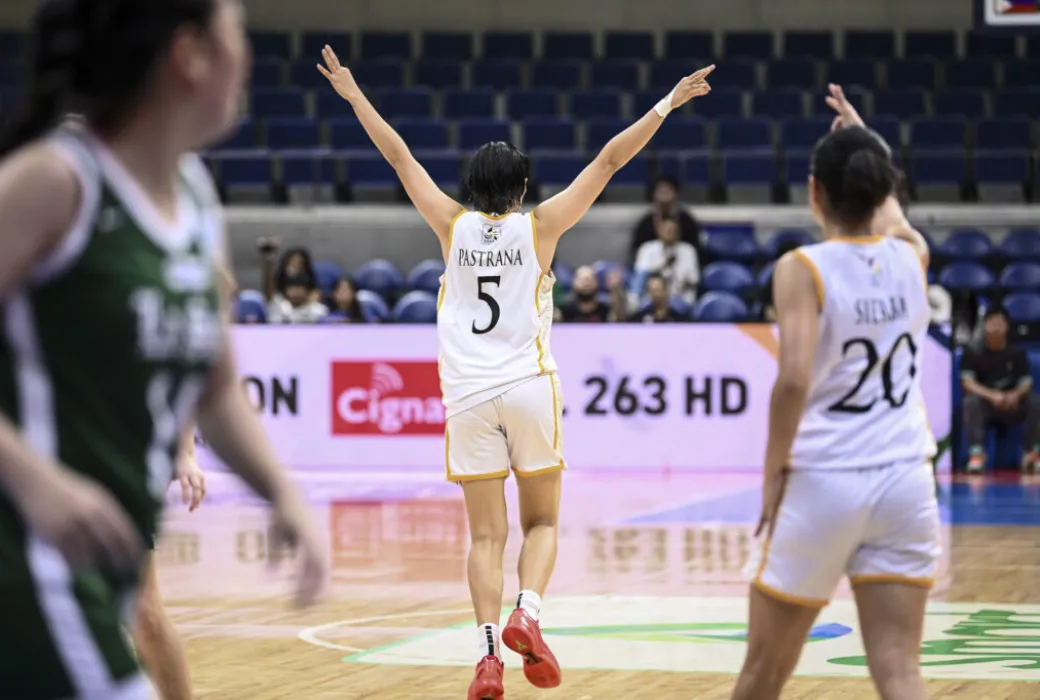 University of Santo Tomas regained its winning ways, pulling away from De La Salle University with a 76-68 victory in the UAAP Season 87 women’s basketball tournament on Sunday, September 29, at the Smart Araneta Coliseum.