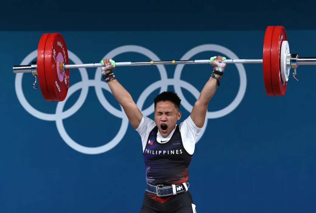 Filipina weightlifter Elreen Ando might have finished outside of the podium but she set a pair of personal-best marks in the women’s weightlifting 59kg division at South Paris Arena 6 on Thursday, August 8 (Manila time).